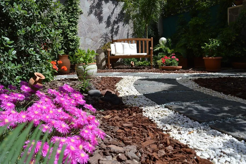 B&B Mondello Holiday Palermo 0*,  Italia